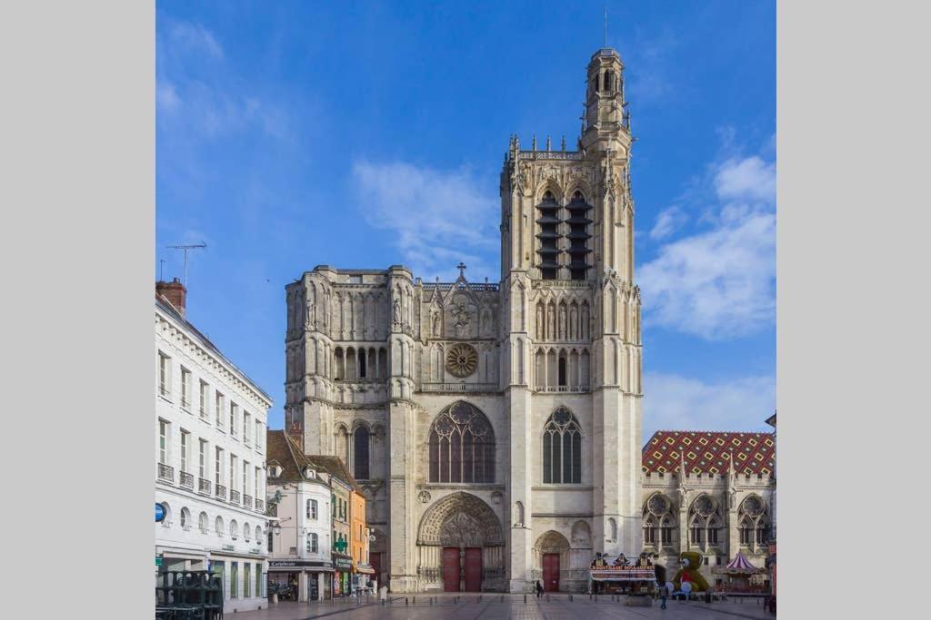 Le Cocoon / Proche Gare / Netflix Apartment Sens Bagian luar foto